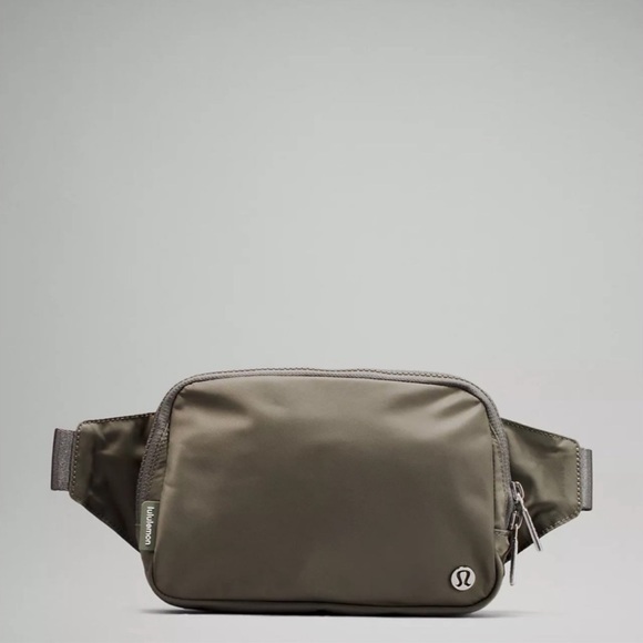 lululemon athletica Handbags - NWT Lululemon Everywhere Belt Bag LARGE Size In Olive Green Sage SOLD OUT